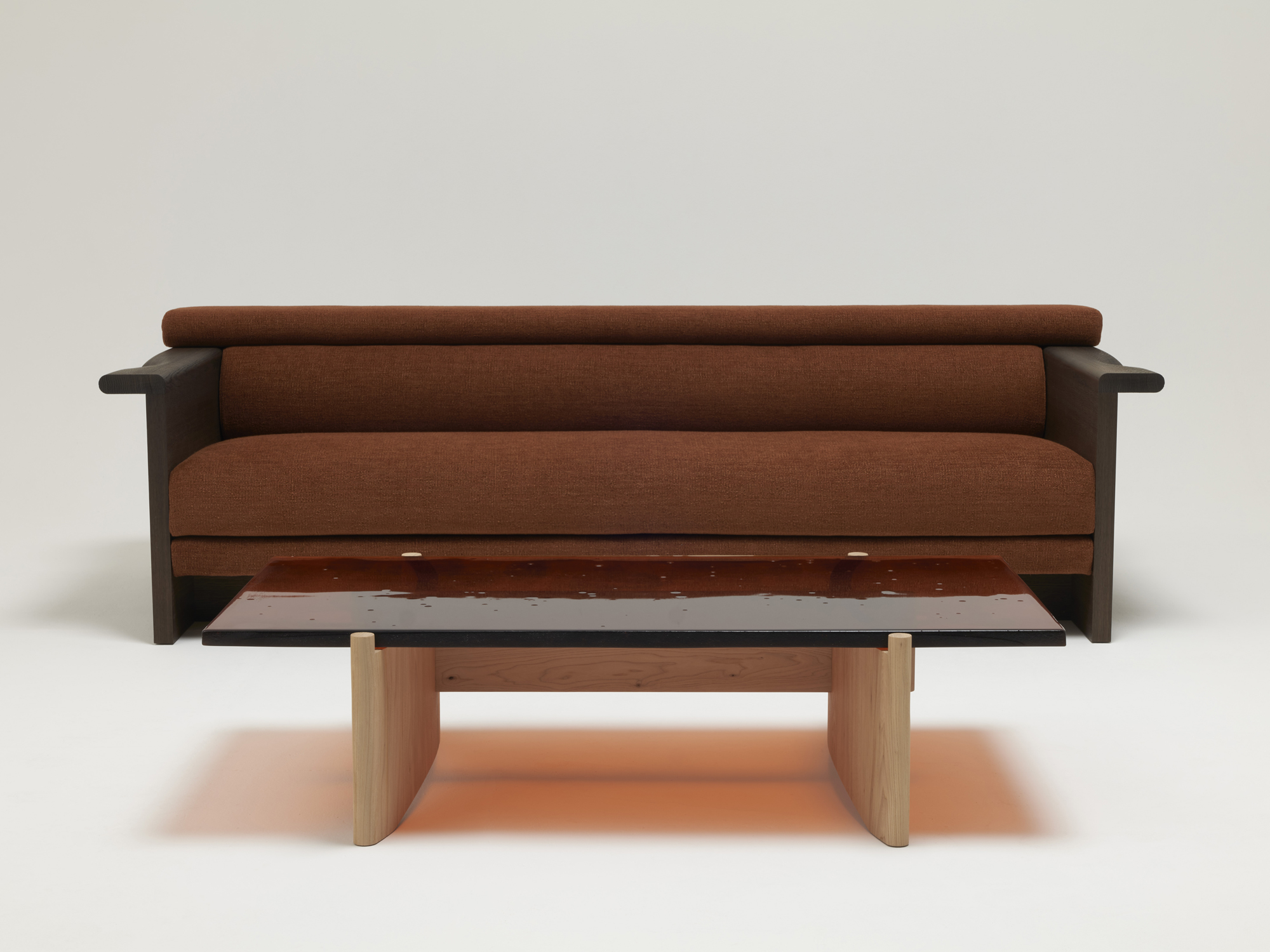 EN-Delcourt-Collection-EDY-sofa-ORA-low-table