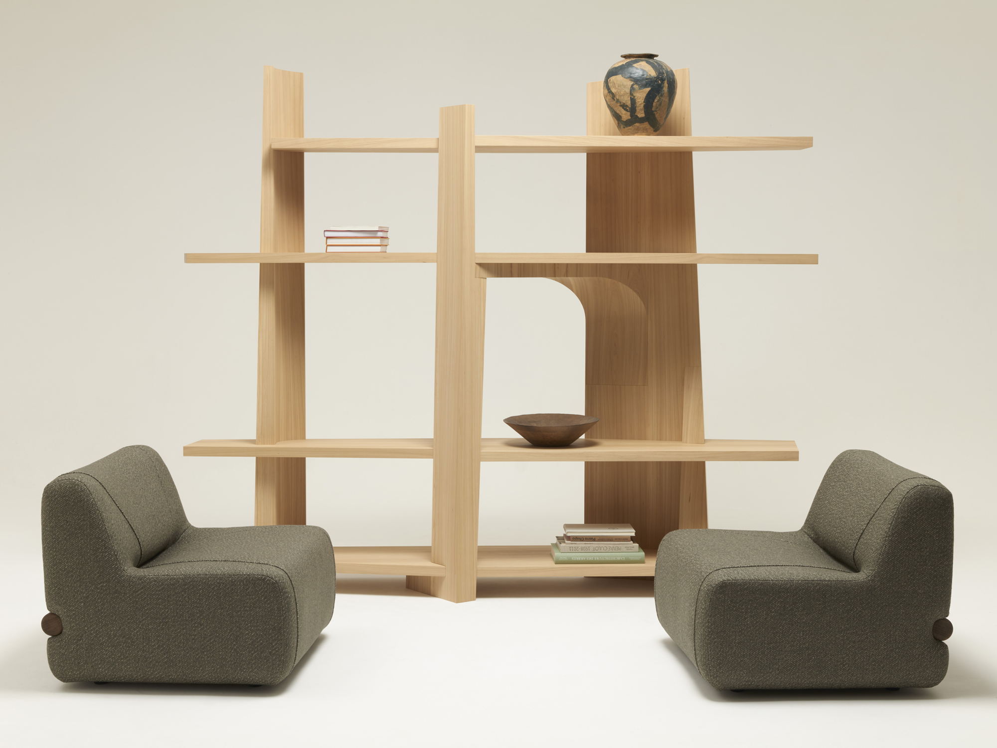 EN-Delcourt-Collection-ORS-bookshelf-EME-armchair